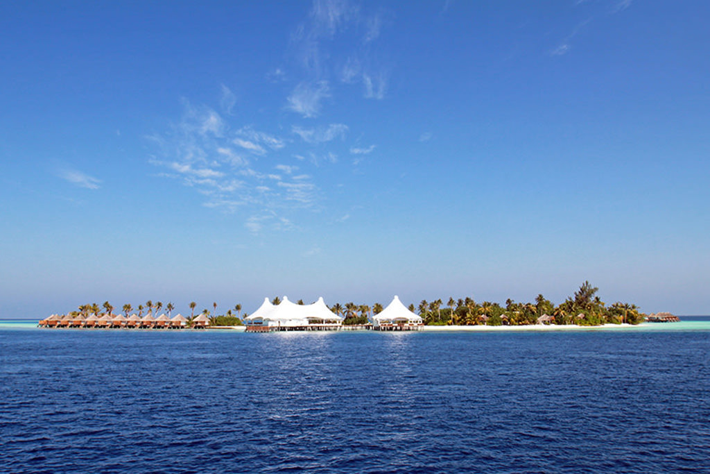 海外旅行で人気のあるモルディブは水上コテージからセルフダイビングできる