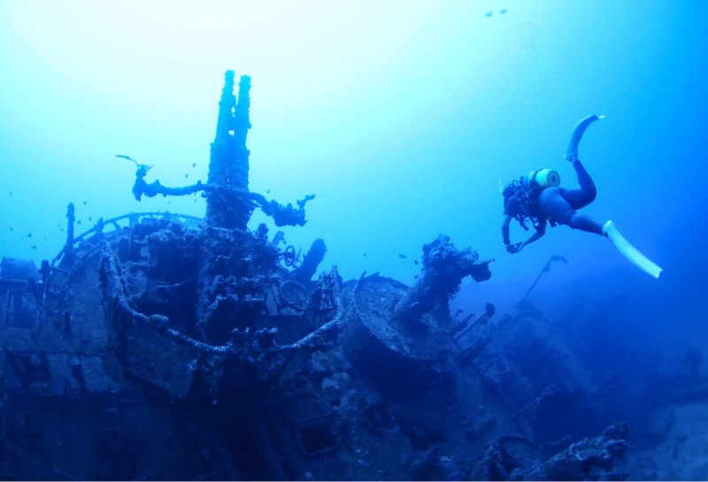 沈船探検